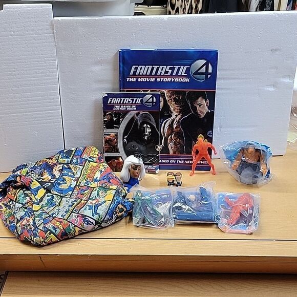 Fantastic 4 books, Lounge pants, action figures - Picture 1 of 16